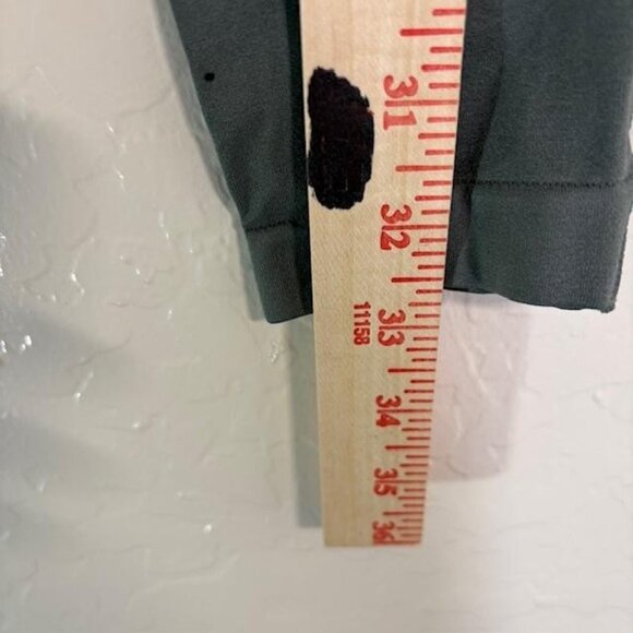 Darc Sport Leggings Womens Medium Gray High Waisted Wolves Graphic - Picture 6 of 7